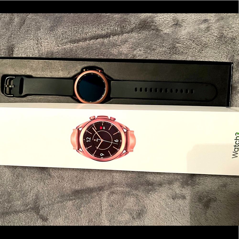 Brand New Samsung Galaxy Series 3 Watch.